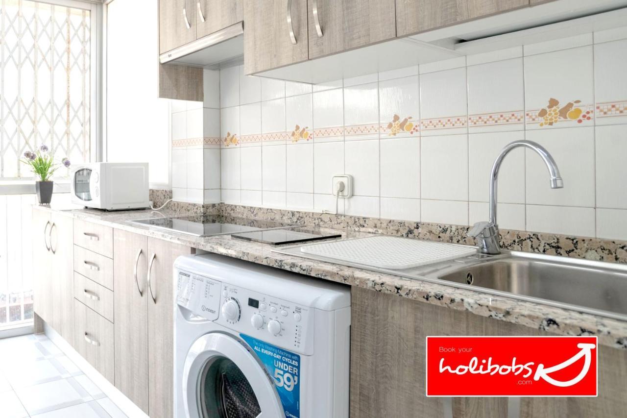 Albatros I Few Metres To Beach I Low Floor I Free Welcome Pack I Free Netflix I Free Wifi Apartment *